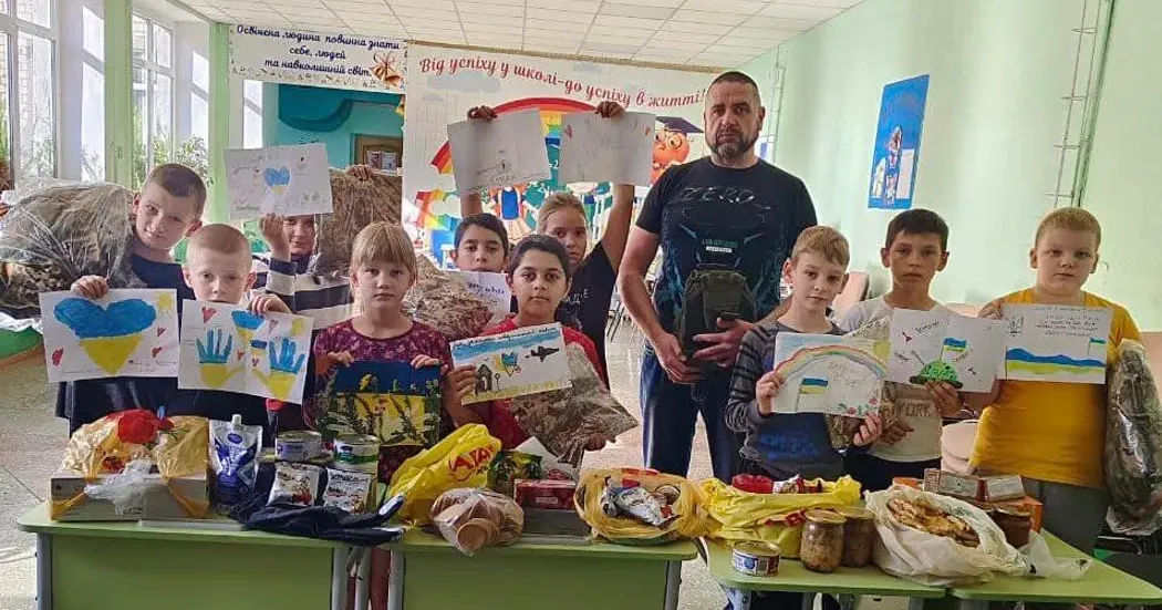 Джерело: КЗ «Мерефʼянський ліцей №3» У Мерефі завершився збір до Дня Захисників та Захисниць України на порталі Gromada Group