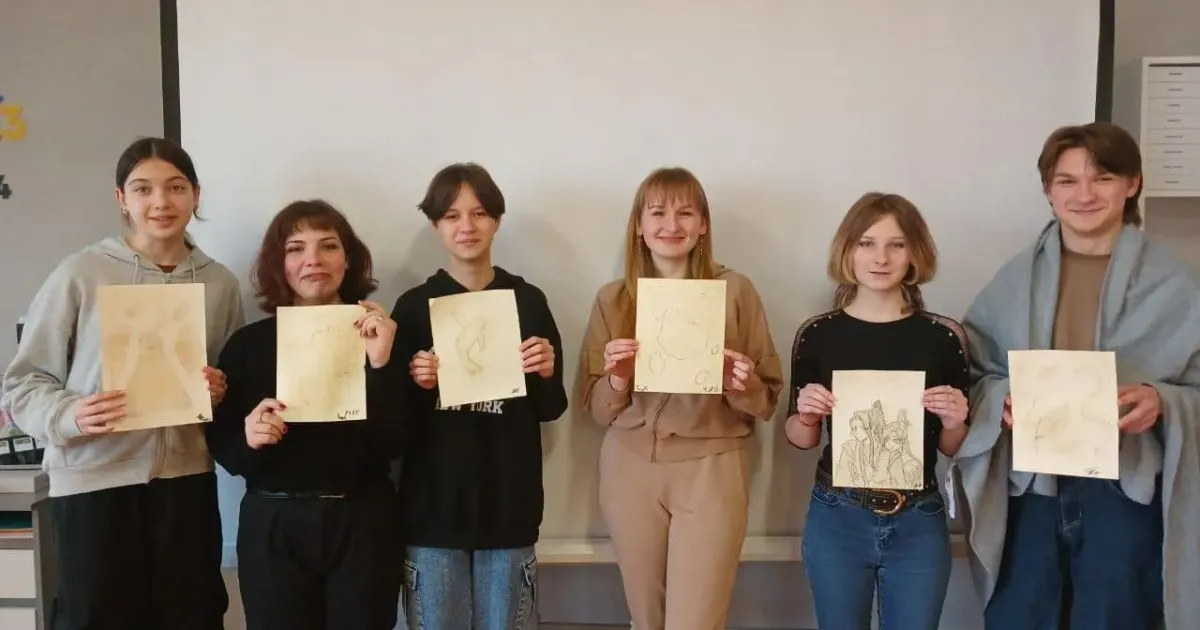Джерело: Євгенія Галіченко КЗ “Мереф'янський ліцей №3” провів заняття з арт-терапії "Coffee-art" на порталі Gromada Group