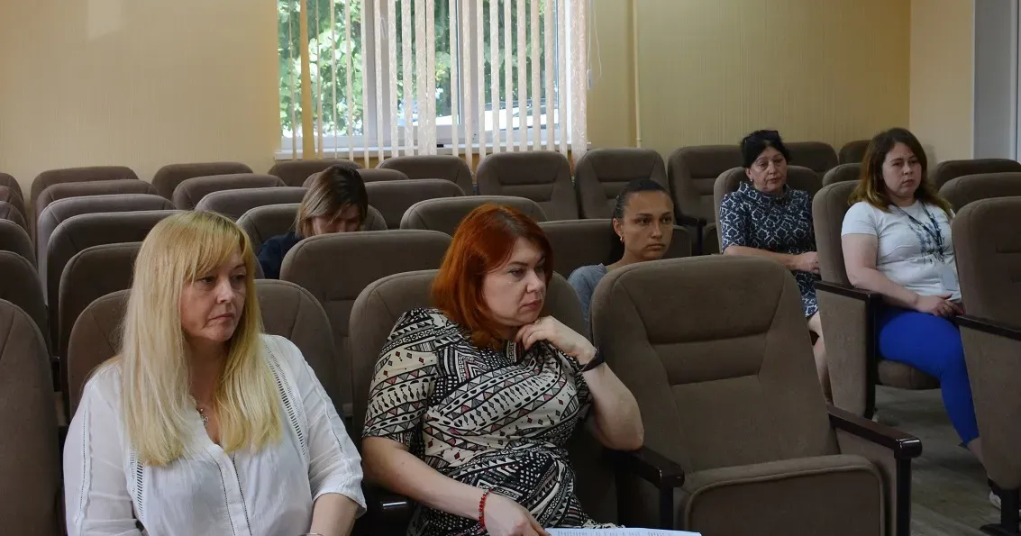 Джерело: Мереф'янська громада У Мерефі вкотре відбулося засідання Комісії з розгляду питань щодо надання компенсації за пошкоджене майно на порталі Gromada Group