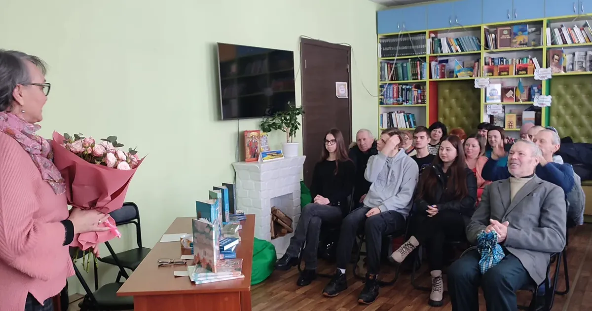 Джерело: Мереф'янська міська центральна бібліотека У Мерефі пройшла захоплива зустріч із письменницею Охріменко Людмилою на порталі Gromada Group