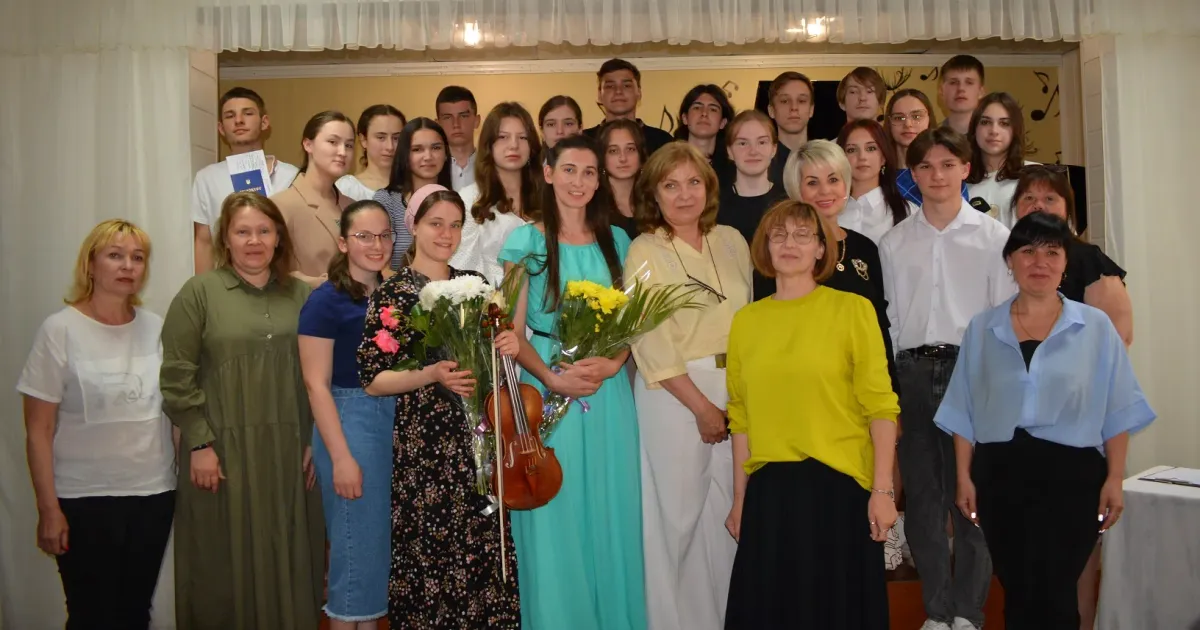 Фото: Мереф'янська міська рада Мереф'янська міська рада розповіла про успіхи творчої молоді громади, котра влаштувала справжню феєрію мелодій для глядачів.