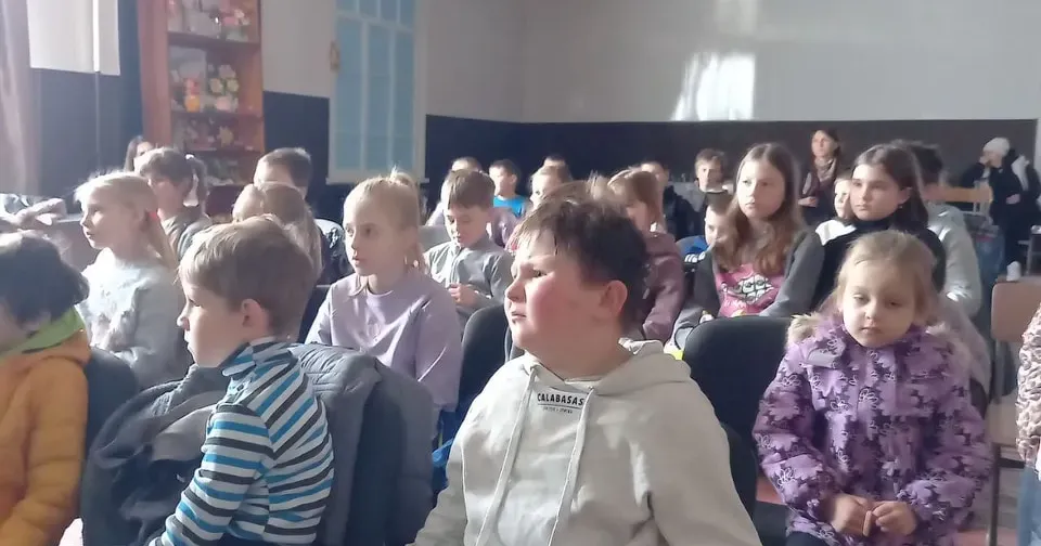 Джерело: Мереф'янська міська центральна бібліотека В Утківці відновлено роботу бібліотечного абонемента на порталі Gromada Group