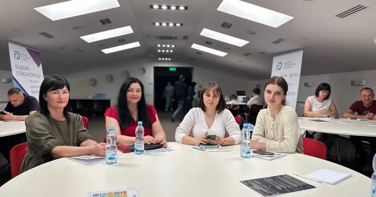 Джерело: Мереф'янська громада Представники Мереф'янської громади взяли участь у Стратегічній сесії для антикорупційних уповноважених та відповідальних за комунікацію ОМС на порталі Gromada Group