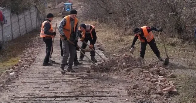 Джерело: Мереф'янська громада У Мерефі завершився проект “Укріплення частини дороги в селі Лелюки по вулиці Польовій” на порталі Gromada Group