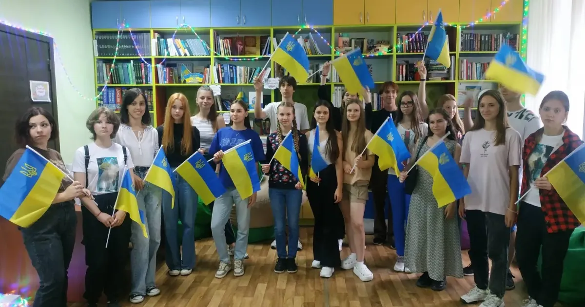 Фото Facebook Мереф’янська громада У Мереф’янській громаді відбулися заходи до Дня Української Державності за участю представників органів місцевого самоврядування, громадськості