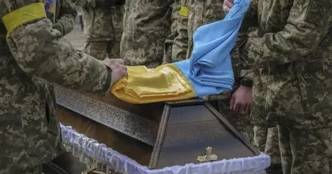 Міська рада поділилася трагічною звісткою про смерть військовослужбовця.